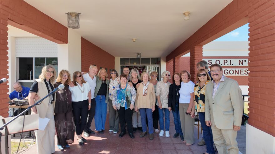 Rosconi en el 50° Aniversario de la Escuela Leopoldo Lugones: “Un homenaje a los vecinos que soñaron esta institución”