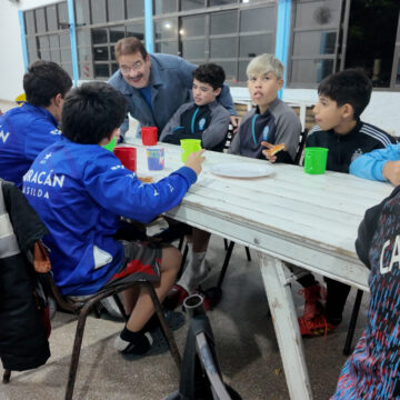 Rosconi en Huracan Casilda Club: construir dentro y fuera de la cancha