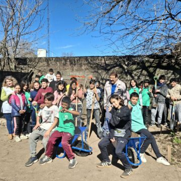 Cultivar, aprender y crecer: acompañamiento a un proyecto educativo de la escuela Aristóbulo del Valle