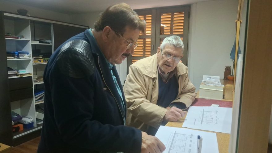 Rosconi visitó el Centro de Jubilados y Pensionados de Casilda y entregó aportes para mejoras edilicias