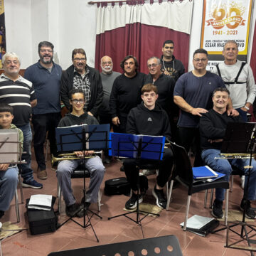 Más apoyo a la cultura: Rosconi entregó aportes a la Banda de Música “César Mastroiacovo” de Casilda